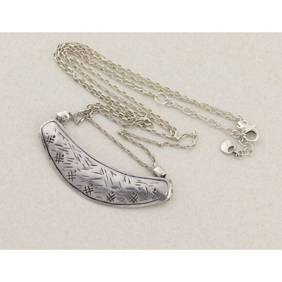Sterling Silver Etched Lunar Necklace 18" to 20" Silpada - Picture 3 of 8